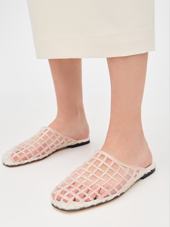 Vince Shoes - NEW IN BOX Vince Barcelona Jelly Flats - size 9